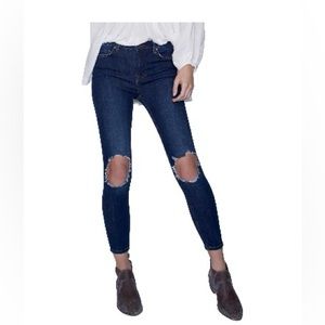 We the Free by Free People High Rise Busted Knee
Skinny Jeans (Dark Blue) W28R